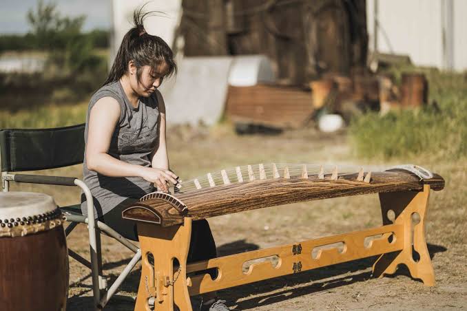 Bonbu Playing Koto